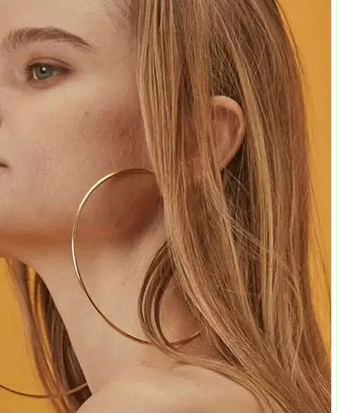 90’s Supermodel coded Oversized Hoop Earrings