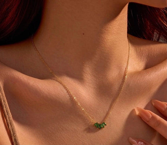 Petalled Dainty Green Necklace