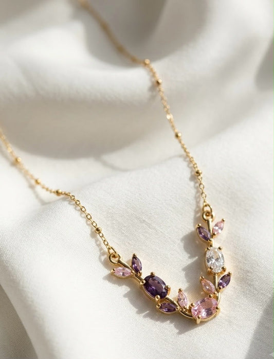 Enchanted Peral Cutout Necklace