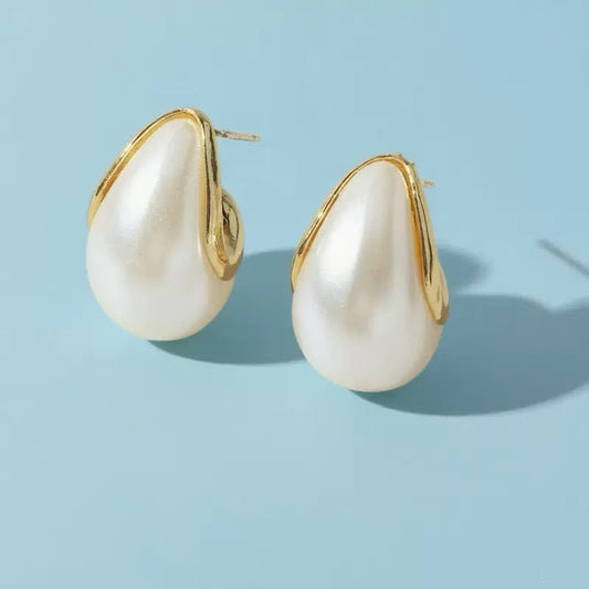 Diana Pearl Teardrop Earrings