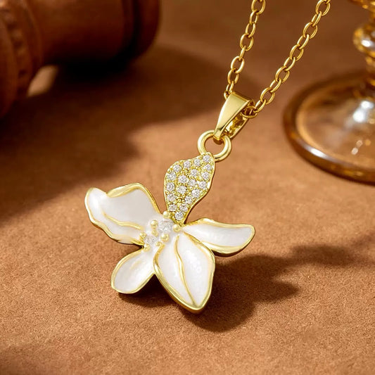 Camellia Glossy Petals Necklace