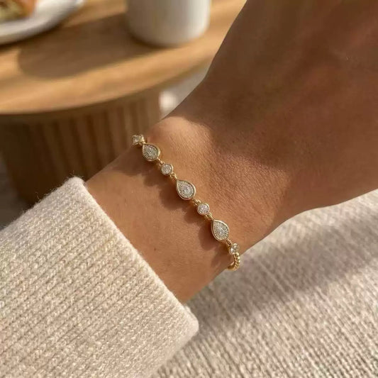 Teardrop Eclat Elegant Bracelet