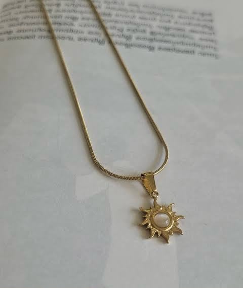 Solaris Radiance Necklace