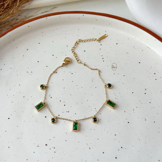 Jade whisper Elegant Bracelet