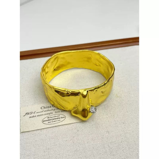 Sculpted Nose Statement Bracelet