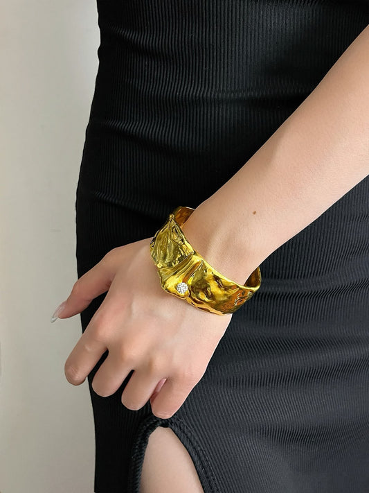 Sculpted Nose Statement Bracelet