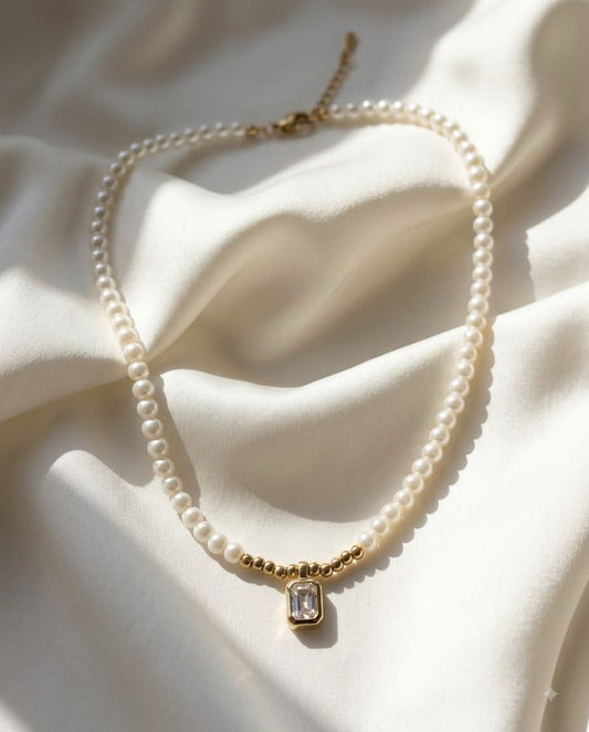Queen Victoria Beaded Pearl Necklace