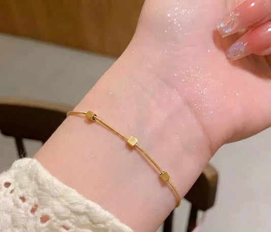 Minimal Cubic Accent Bracelet