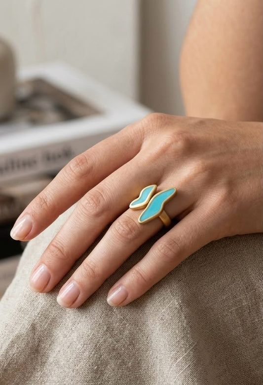 Abstract Flutter Ring