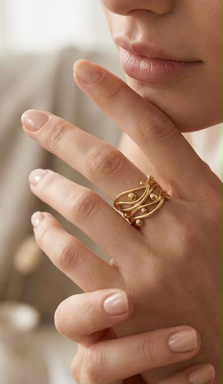 Golden Waveform Multi-band Ring