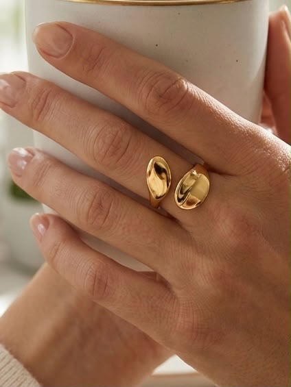 Fluid Ember Ring