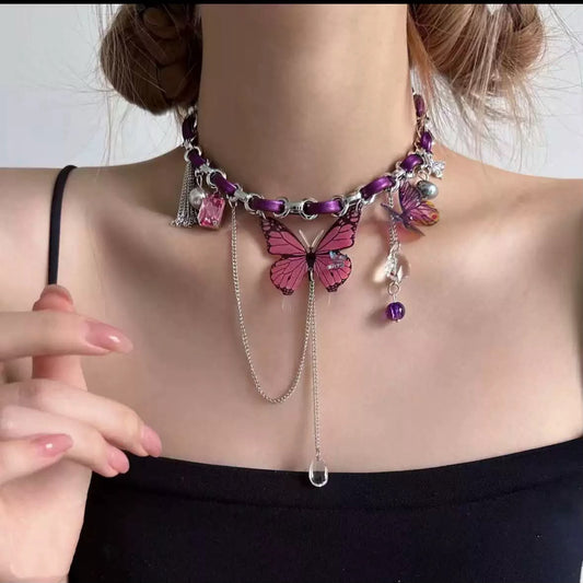 Dramatic Flutter Necklace