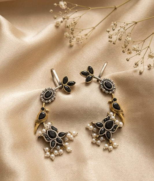 Black Banno Earcuff