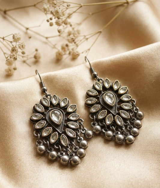 Chitrangada Kundan Black Oxidized Earrings