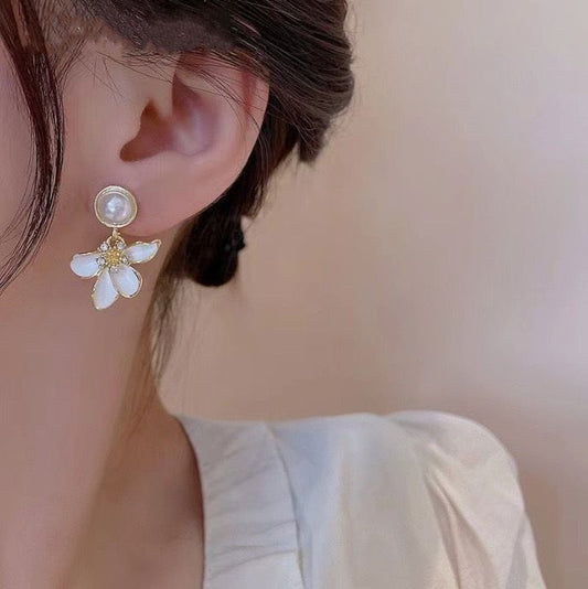 Dreamy Floral Earrings