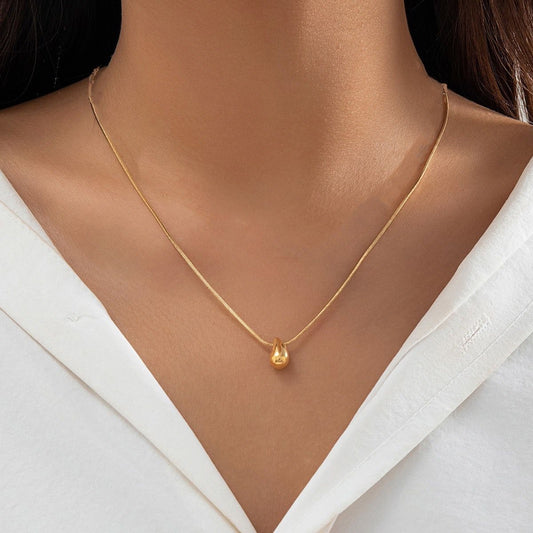 Minimal Drop Necklace