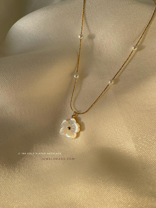 Moana Floral Necklace [18k gold plated]