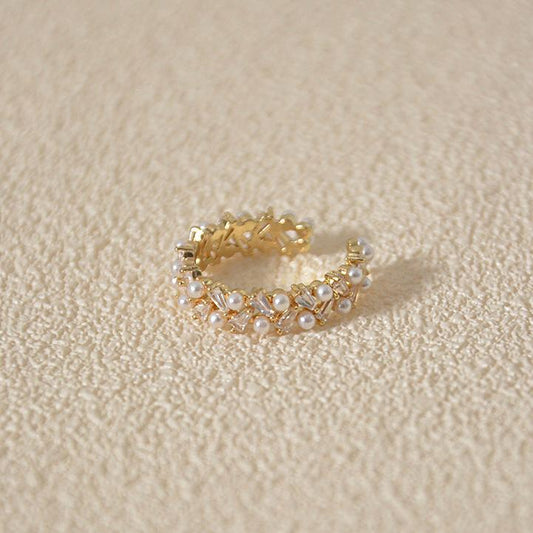 Pure Soul Delicate Pearly Ring