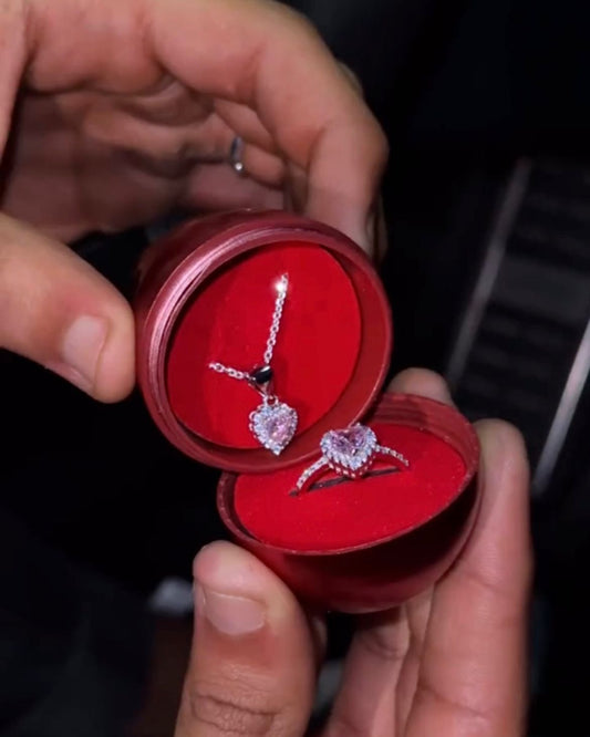 Pull out Rose Box with Necklace + Ring