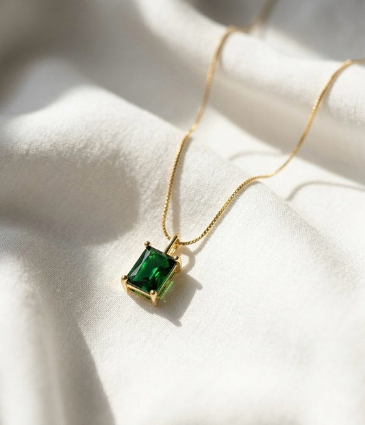 Evergreen Solitaire Necklace