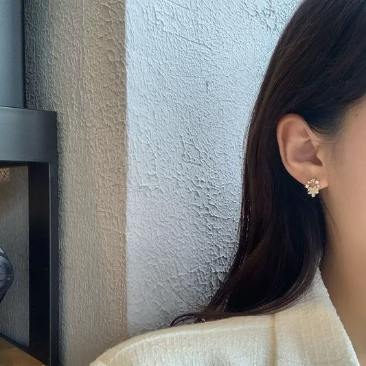 Angel’s Garland Dainty Earrings