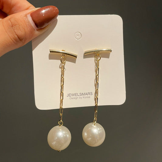 CLASSIEST PEARL DROP STATEMENT EARRINGS