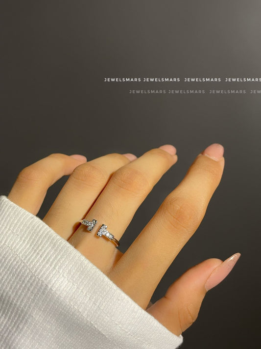 Eve Minimal Ring