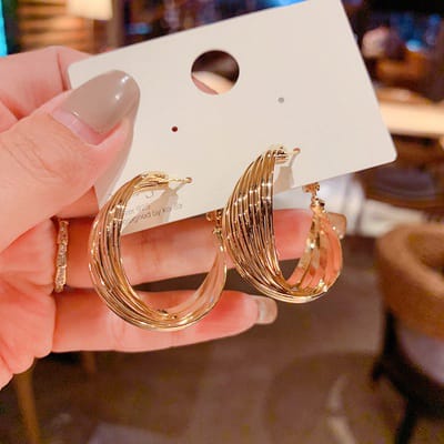 KOREAN CLASSY HOOP EARRINGS