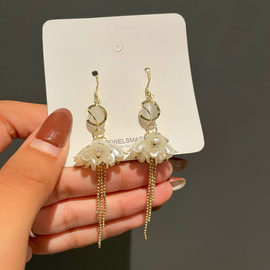 KOREAN PRECIOUS PEARL FLOWER DROP EARRINGS