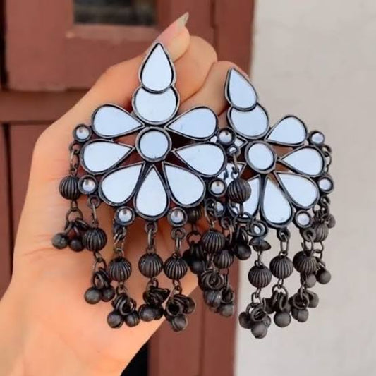 NUSHKA EARRINGS